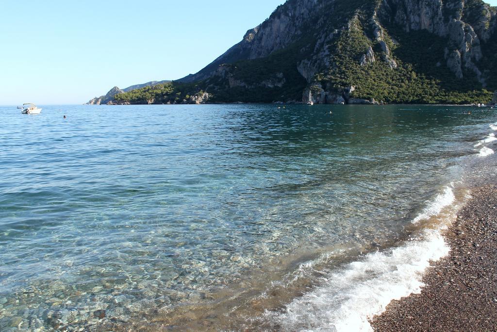 Defne Pension Cirali Bagian luar foto